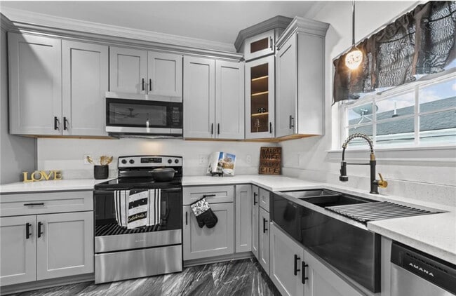 Primary Photo - Sober Living Recovery House for men in New...