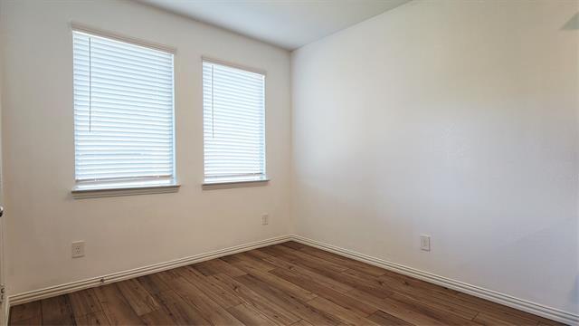 Building Photo - 3805 Thomas Plns Dr