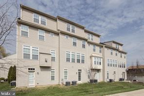 Building Photo - 1644 Oakridge Ln