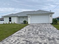 Building Photo - 1121 NW 13th Terrace