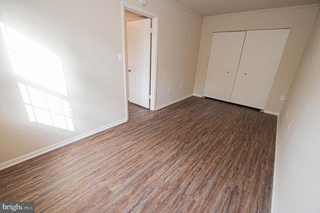 Building Photo - 804 College Ln