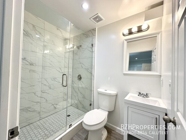 Building Photo - Newly Renovated 2Bedroom 2Bathroom In Silv...