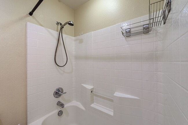 Building Photo - Serenity and Luxury Abound in Eastlake!
