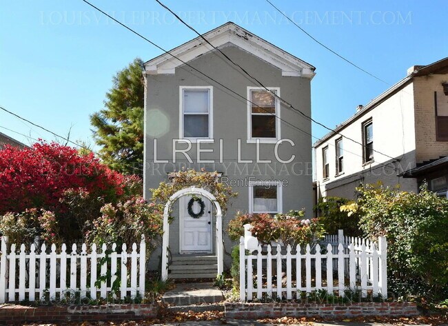 Building Photo - 515 E 11th St