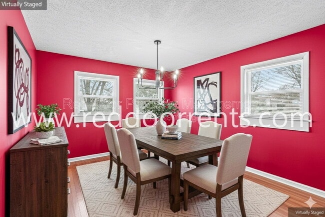 Building Photo - 6115 Indianola Ave