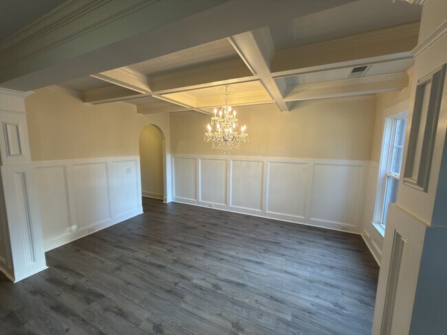 Building Photo - 5825 Trailwood Ct