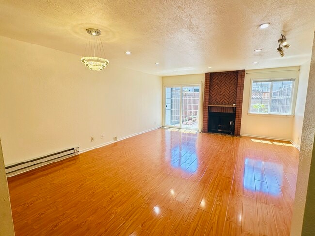 Building Photo - 2681 Teal Ln