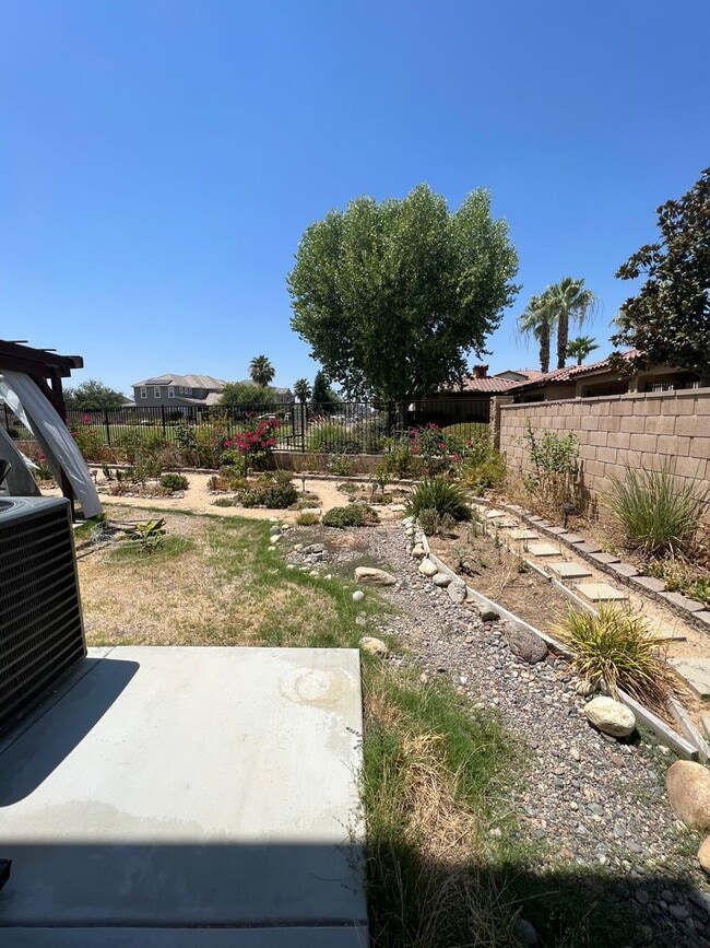 Building Photo - 5916 Sucre Pl