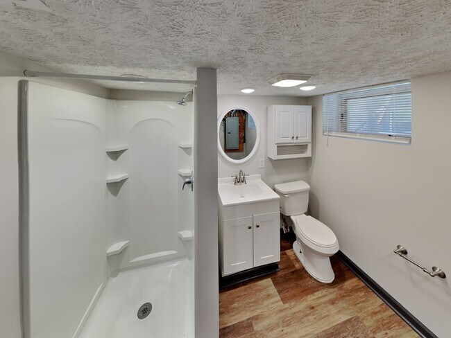 Building Photo - 289-291 E 14th Ave-289