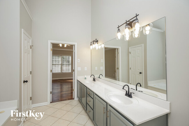 Building Photo - 222 Meryton Cir