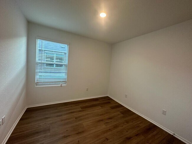 Building Photo - 408 Golden Grove Pkwy