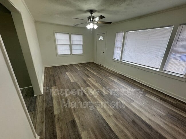 Building Photo - 5710 August Ave