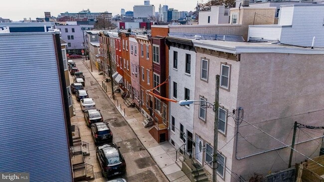 Primary Photo - 840 Leland St
