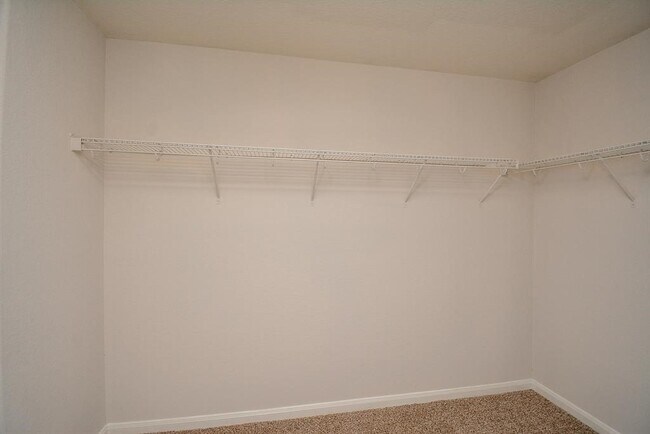 Building Photo - 2306 Ledgeway Ct