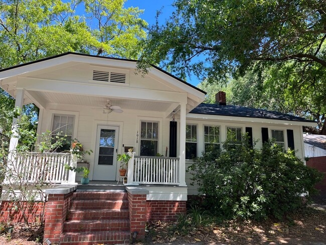 Building Photo - Cozy Two Bedroom Home In Park Circle