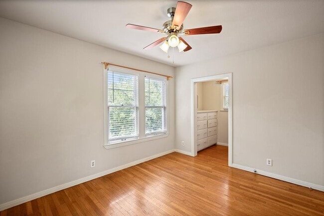 Building Photo - 3115 Benelva Dr