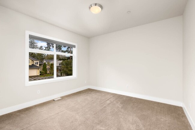 Building Photo - 7704 151st Ave NE