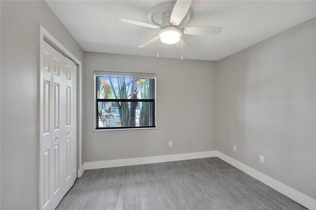 Building Photo - 11627 SW 50th St