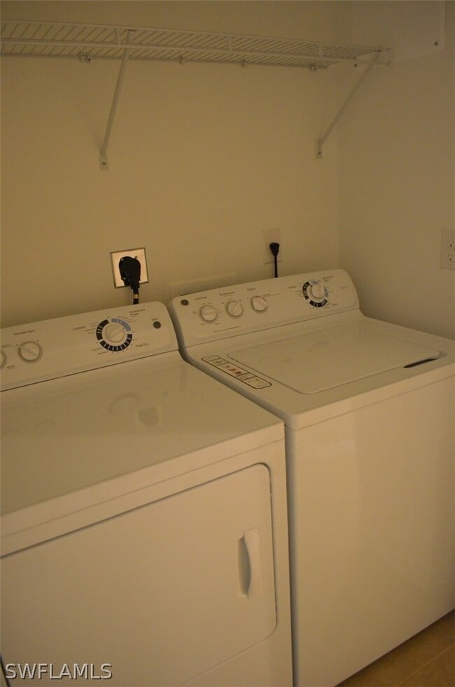 Building Photo - 23520 Alamanda Dr