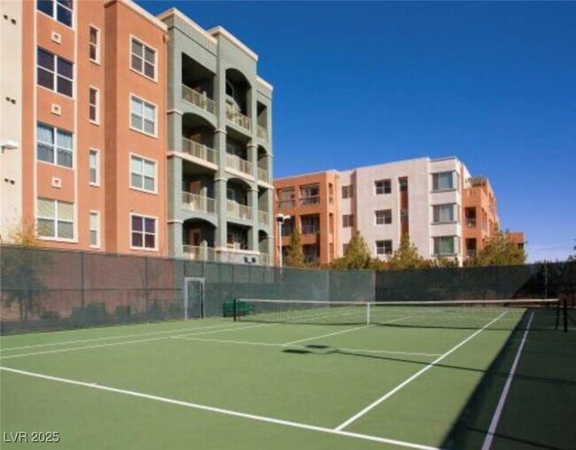 Building Photo - 38 E Serene Ave