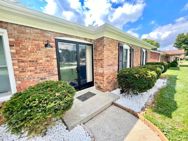 Building Photo - 7802 Brownwood Dr
