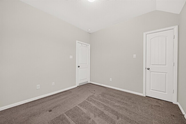 Building Photo - 20223 Highfield Park Dr