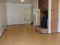 Building Photo - Pet Friendly 3 Bedroom House Near Revs Stadium!