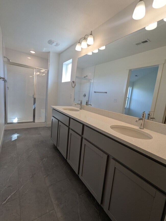 Building Photo - BRAND NEW HOME FOR RENT IN TIMNATH TRAILSI...