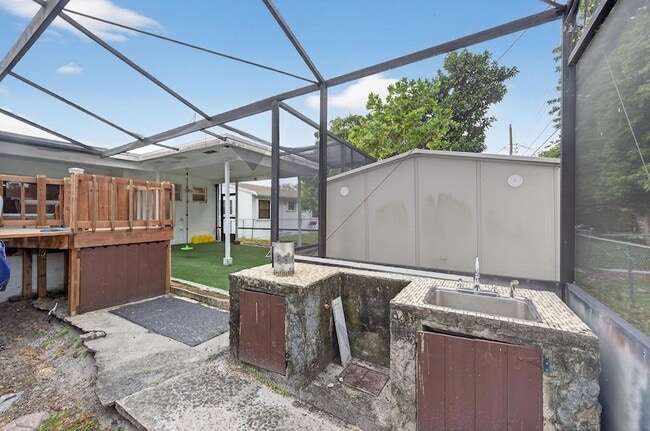 Building Photo - 6219 SW 20th Ct