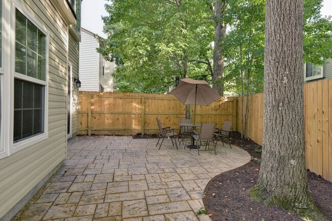 Building Photo - Updated Kiln Creek Home