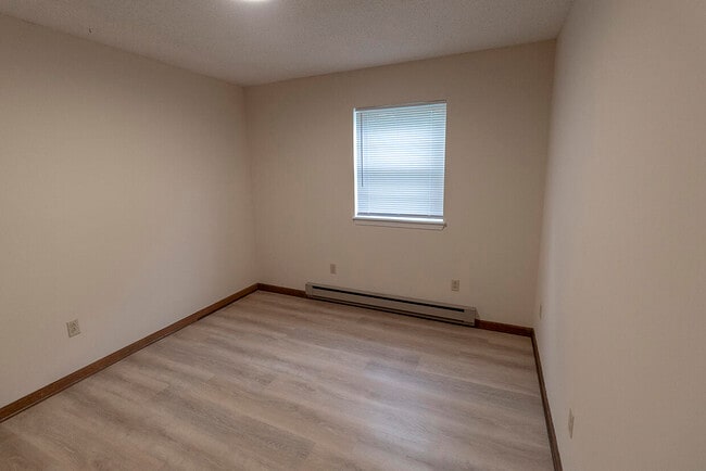 Building Photo - 1003 Canterbury Dr