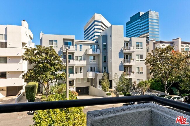 Building Photo - 1169 Wellesley Ave