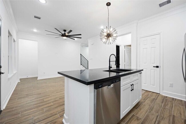 Primary Photo - 5311 Liberty Rd