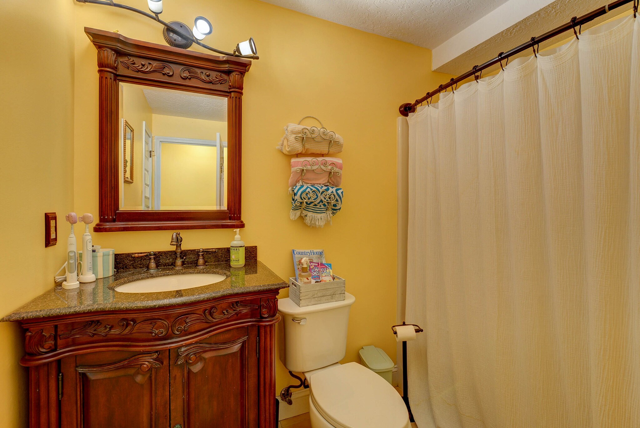 Building Photo - 19 Saco St