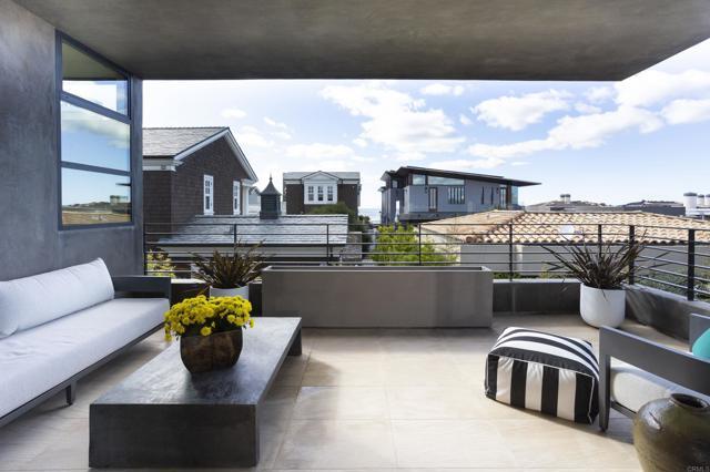 Building Photo - 2722 Camino Del Mar