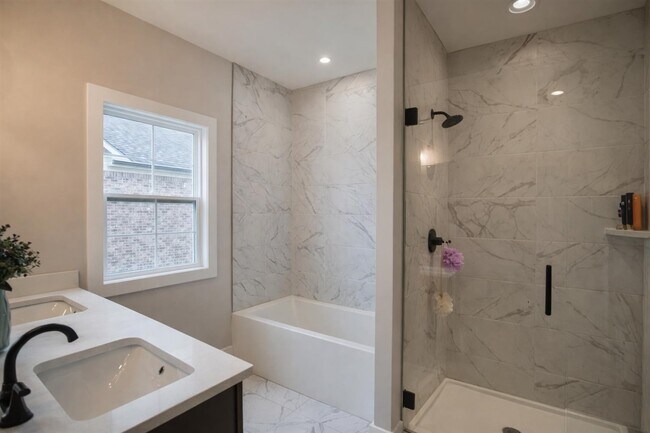 Building Photo - 755 Heritage Preserve Ln