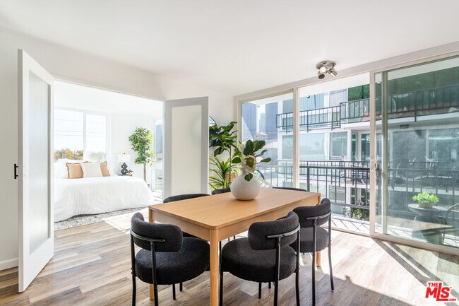 Building Photo - 9950 Durant Dr