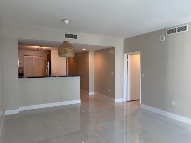 Building Photo - 253 NE 2nd St