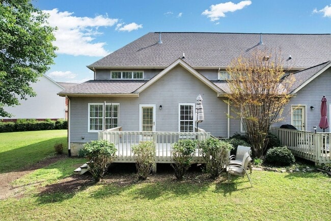 Building Photo - 3064 Igou Crossing Dr