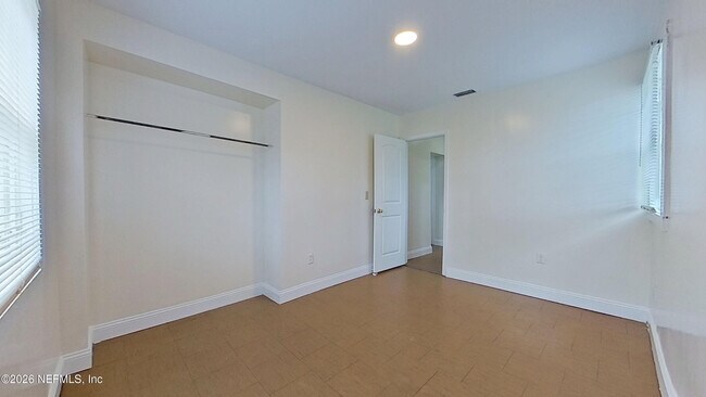 Building Photo - 1049 Pippin St
