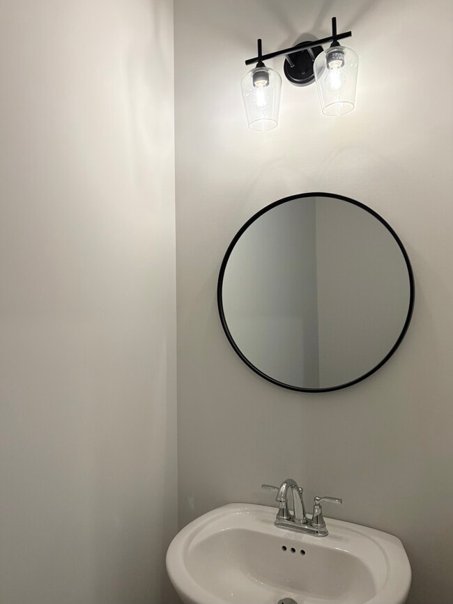 Building Photo - 6538 Fortuna Ave