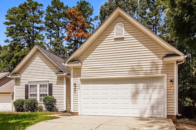 Building Photo - 11430 Northwoods Forest Dr
