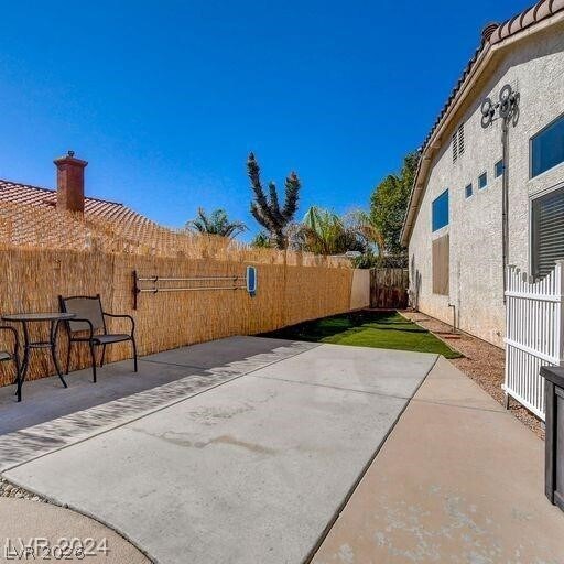 Building Photo - 5022 Vista Loma Way