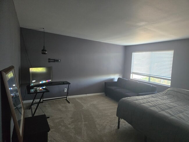 Building Photo - 1749 Old Mill Rd