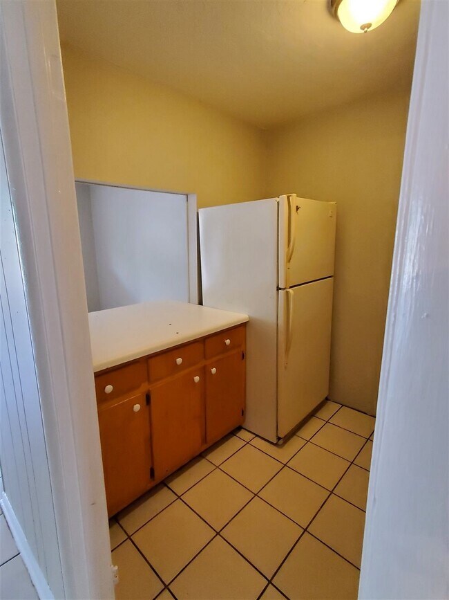 Building Photo - 1810 Pasco St