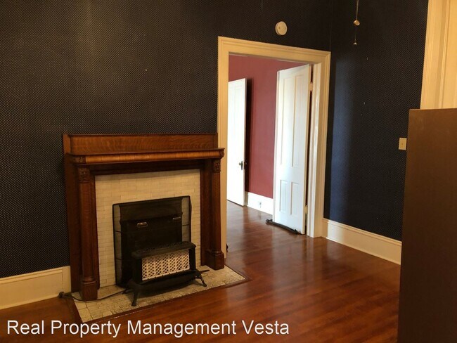 Building Photo - 743 Orange St