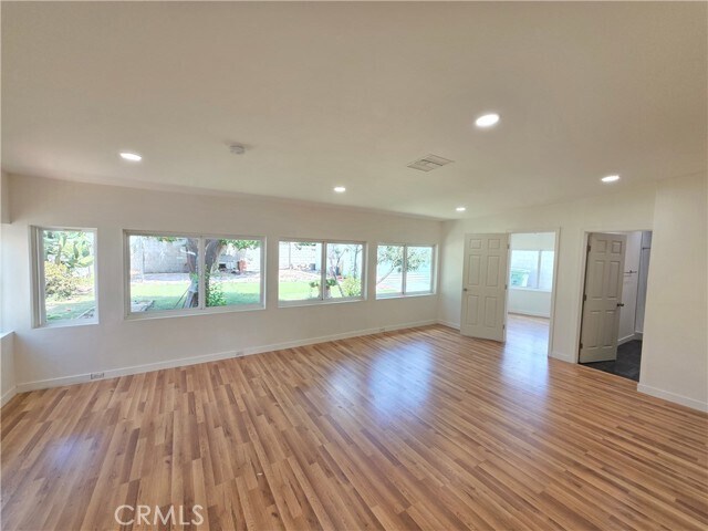 Building Photo - 8834 Stansbury Ave