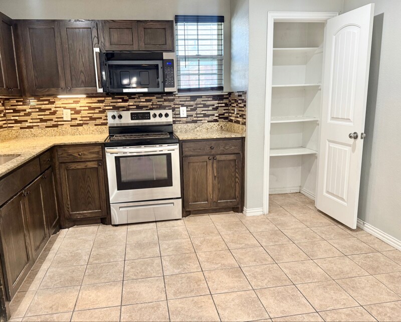 Building Photo - 2837 Spanish Bay Ln