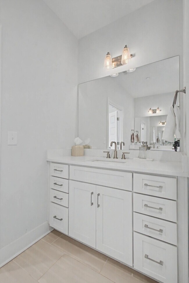 Building Photo - 3179 Sassafras Ln