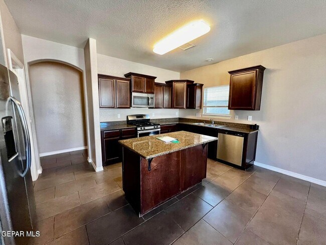 Building Photo - 11044 Bullseye St